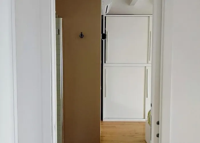 La Casa Al *
